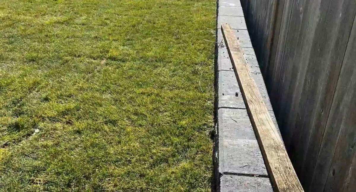 retaining wall and sod installation in everett washington