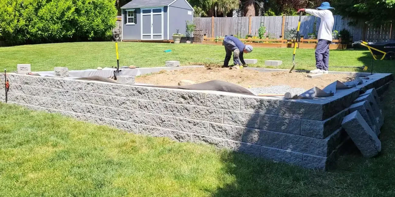 retaining wall backyard marysville washington 3